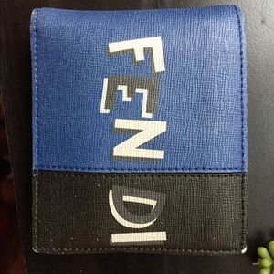 Fendi logo wallet!